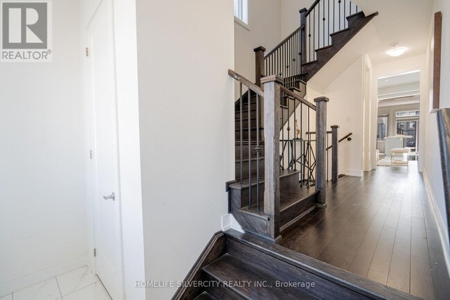 Building Photo - 30 Orr Ave