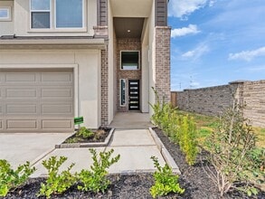 Building Photo - 22103 Strathfield Cir