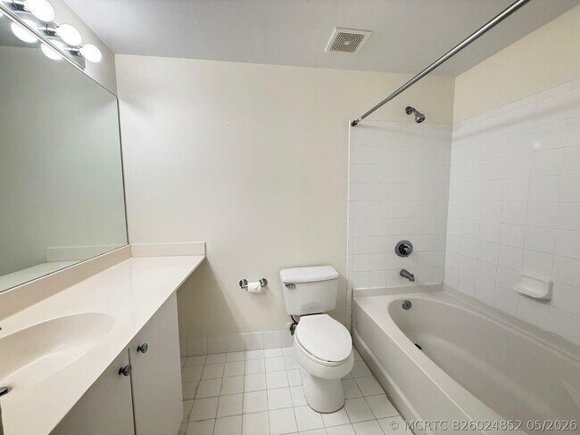 Building Photo - 5800 W Sample Rd