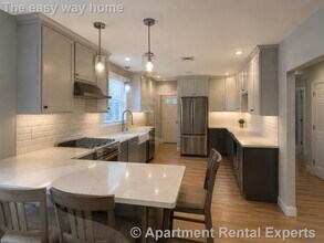 Building Photo - 41-43 Garrison Ave Unit #2