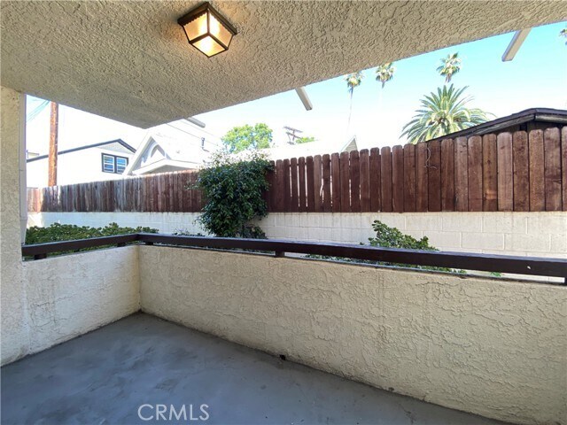 Foto del edificio - 987 E Del Mar Blvd