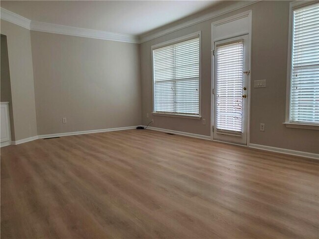 Building Photo - 6099 Prestwood Dr