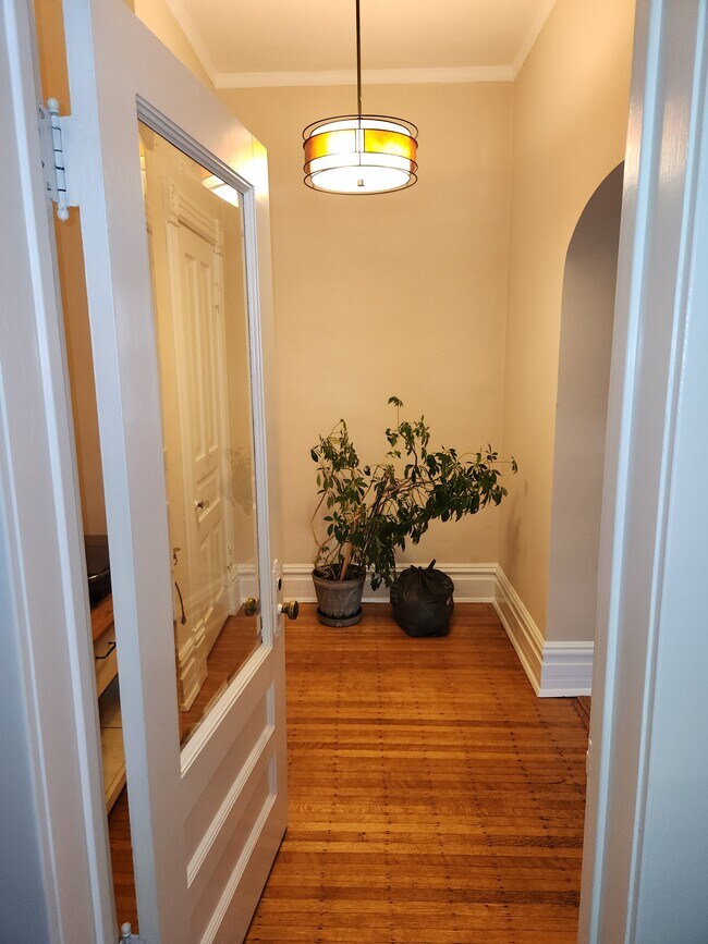 Foto del edificio - 260 S Marion St