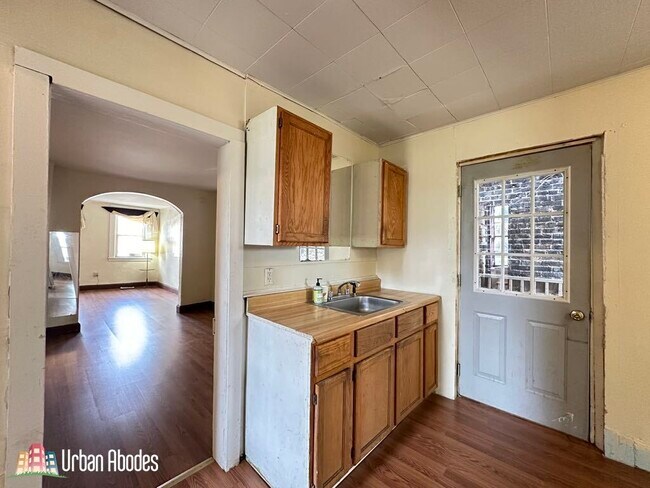 Building Photo - 1514 N Elston Ave