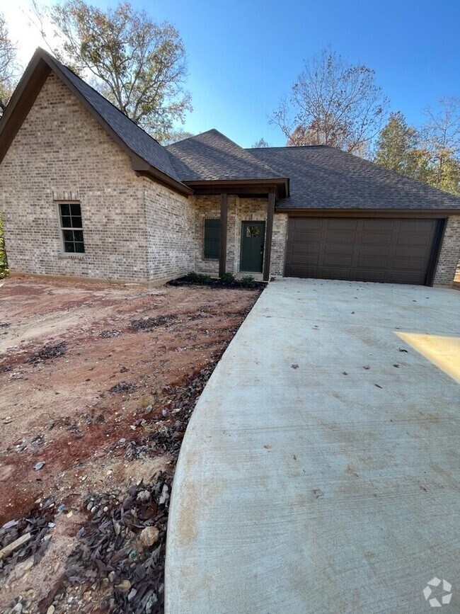 Apartments For Rent in Colfax, LA with High Ceilings 1 Rentals