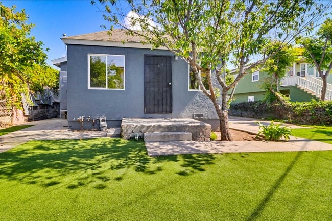 Building Photo - 856 S Gregory St