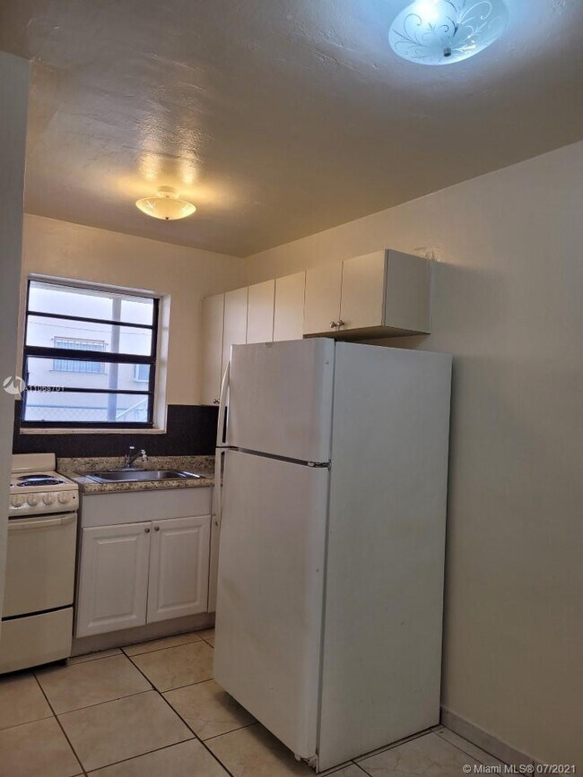 Building Photo - 110 W 26th St