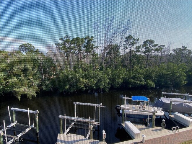 Foto del edificio - 1795 Four Mile Cove Pkwy