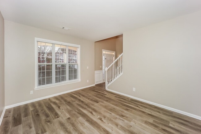 Building Photo - 7409 Gossamer St
