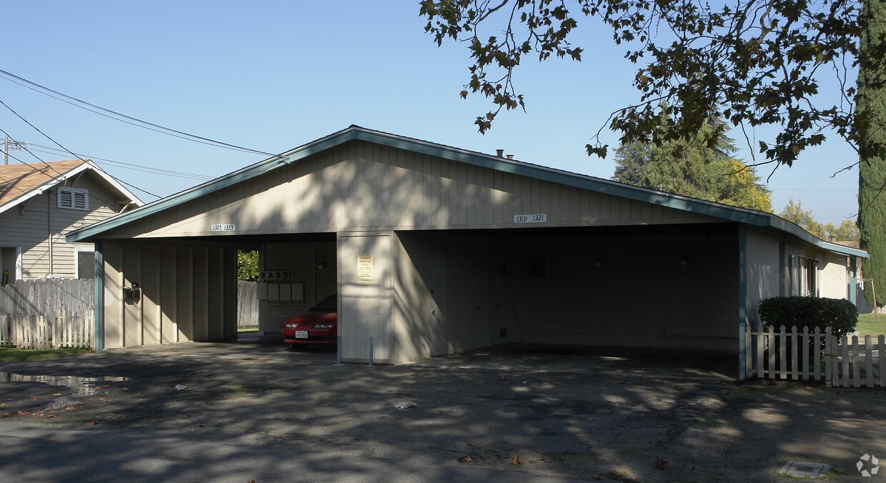 Primary Photo - 1319-1325 Elm Ave