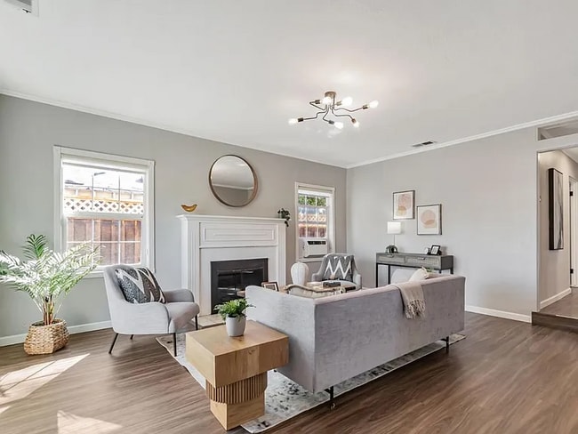 Building Photo - 2571 Los Coches Ave