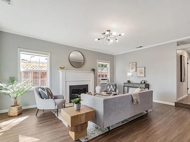 Foto del edificio - 2571 Los Coches Ave