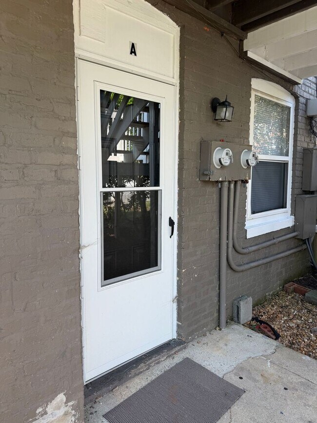 Building Photo - 2014 Idlewood Ave