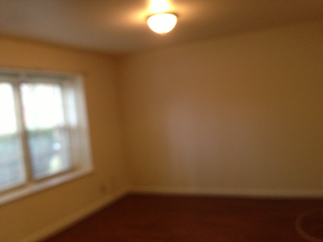 Building Photo - 112 Hollybrooke Dr