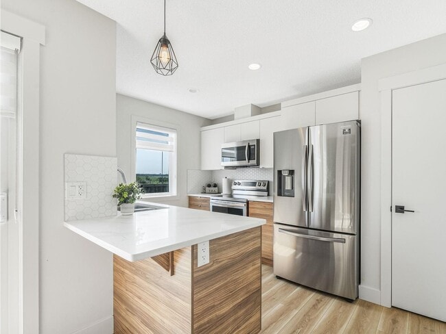 Building Photo - 1391 Starling Dr NW