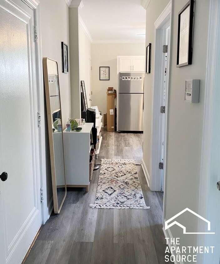 Foto principal - 646 W Roscoe St