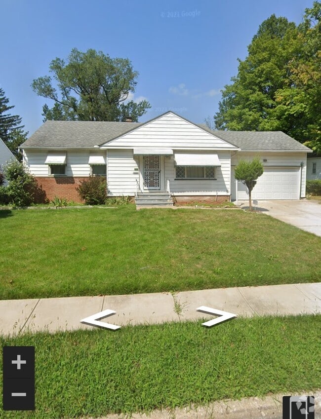 Building Photo - 19213 Sumpter Rd