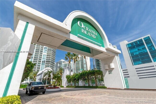Foto del edificio - 16400 Collins Ave