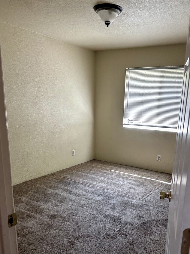 Building Photo - eaststreet***2909-2913