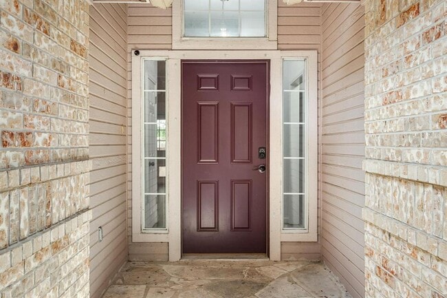 Building Photo - 1802 Ramona Cir