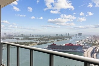 Building Photo - 888 Biscayne Blvd