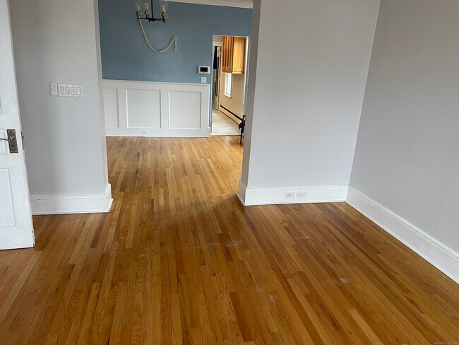 Building Photo - 451 Coleman St