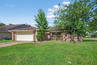 Building Photo - 22151 Birch Valley Dr