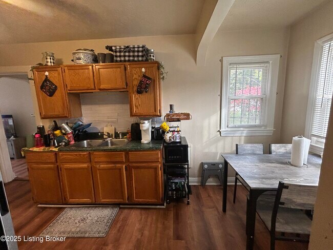 Foto del edificio - 741 S 39th St