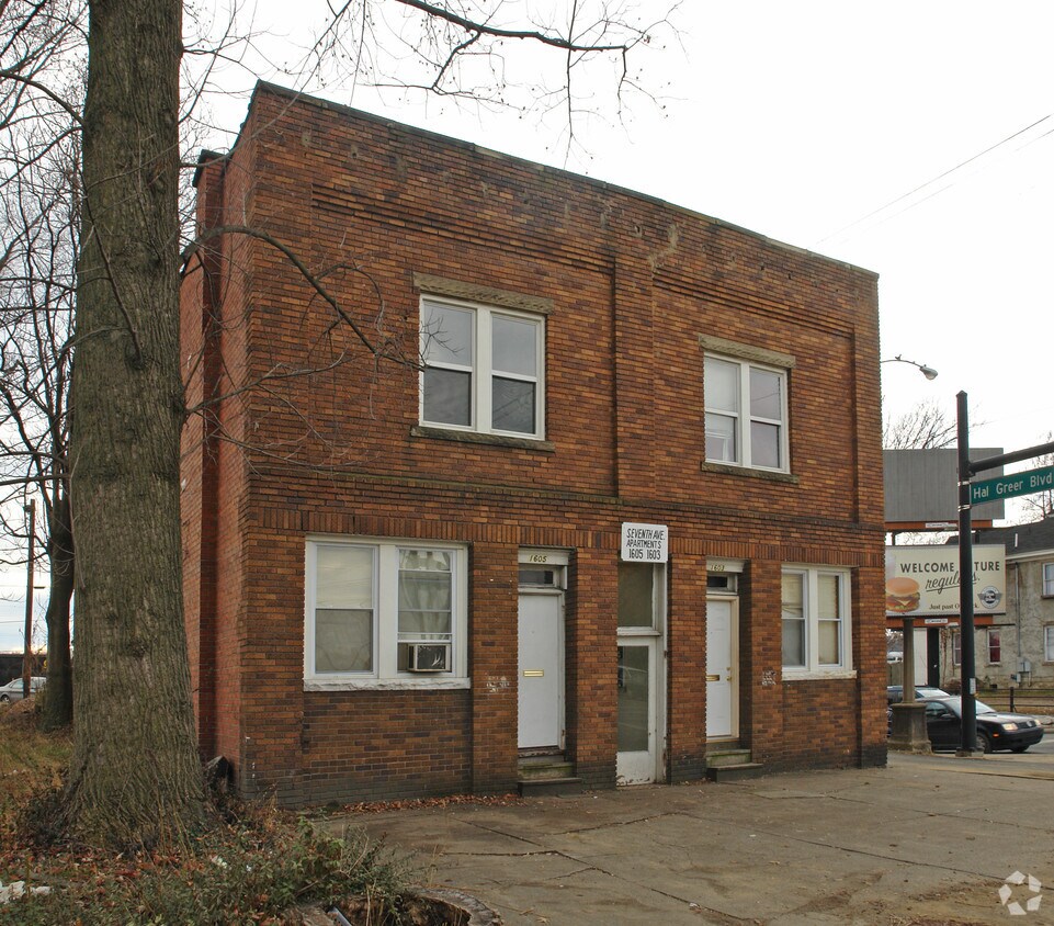 16031605 7th Ave, Huntington, WV 25703 Apartments in Huntington, WV