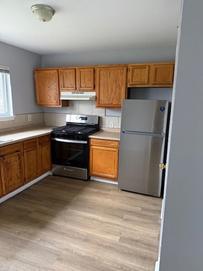 Foto del edificio - An Adorable two bedroom is move in ready!