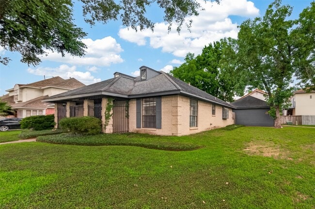 Building Photo - 12835 Woodlite Ln