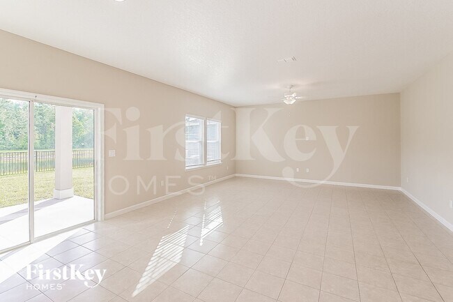 Foto del edificio - 5689 Kellar Cir