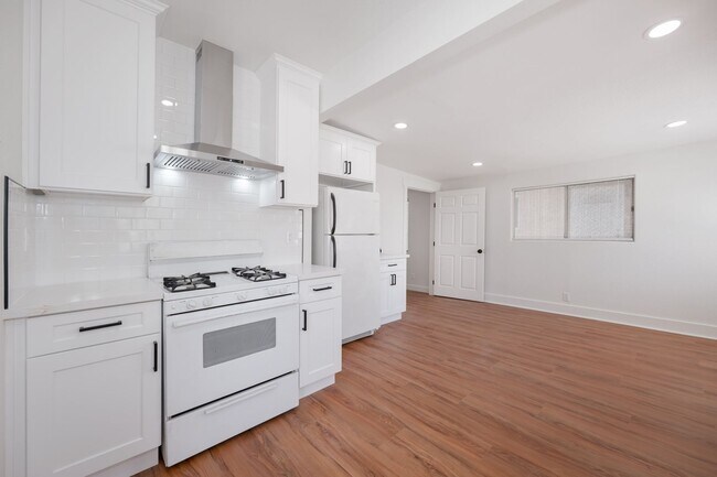 Foto del edificio - Fully Renovated 2BR/1BA Home with Modern Updates