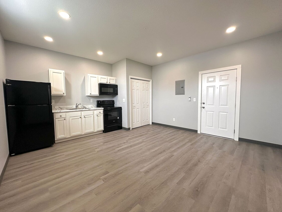 Primary Photo - 1 bedroom 1 bath apartment