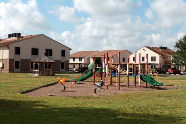 Building Photo - 1750 Treyway Ln