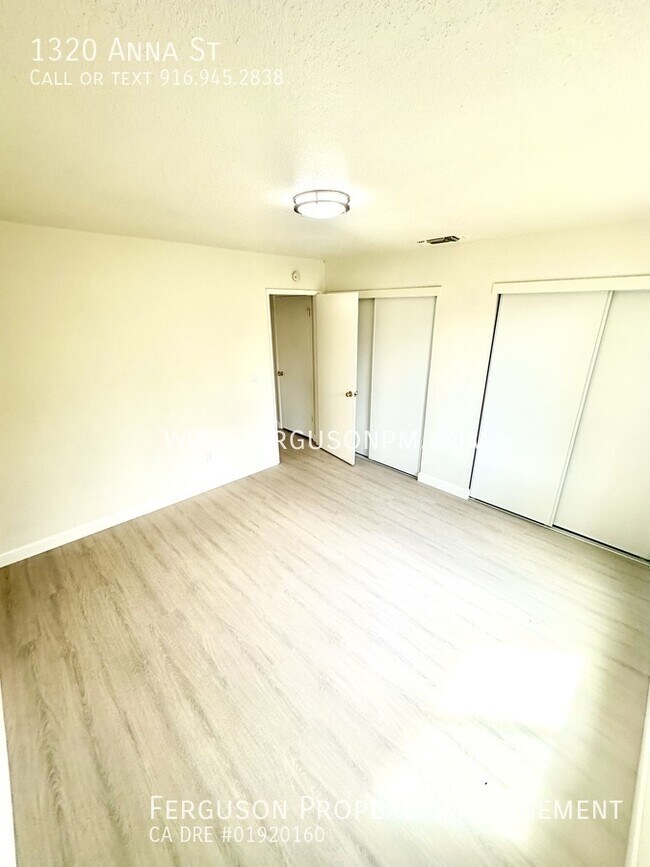 Foto del edificio - 1320 Anna St