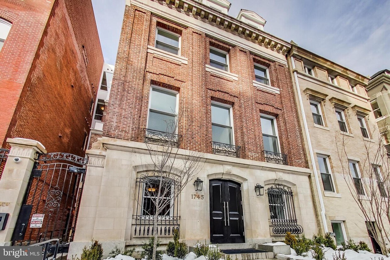 Primary Photo - 1745 N St NW