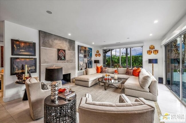 Foto del edificio - 605 E Sierra Way