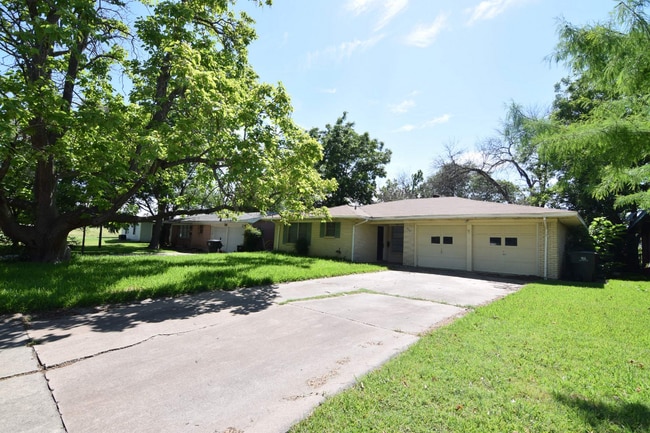 Building Photo - 1914 S 19th St
