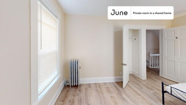 Foto del edificio - Room in Shared 7 bed/2 bath home in Allston