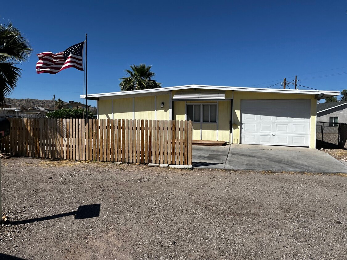 Primary Photo - 1782 Rio Grande Rd
