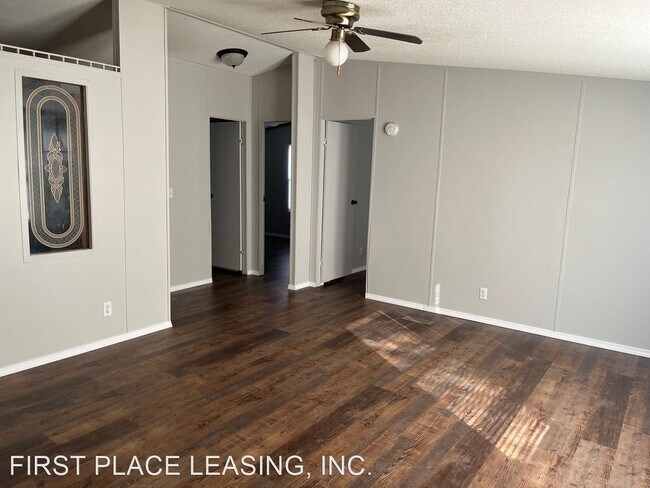 Foto del edificio - 3 br, 2 bath House - 1512 S. Avenue E Pl