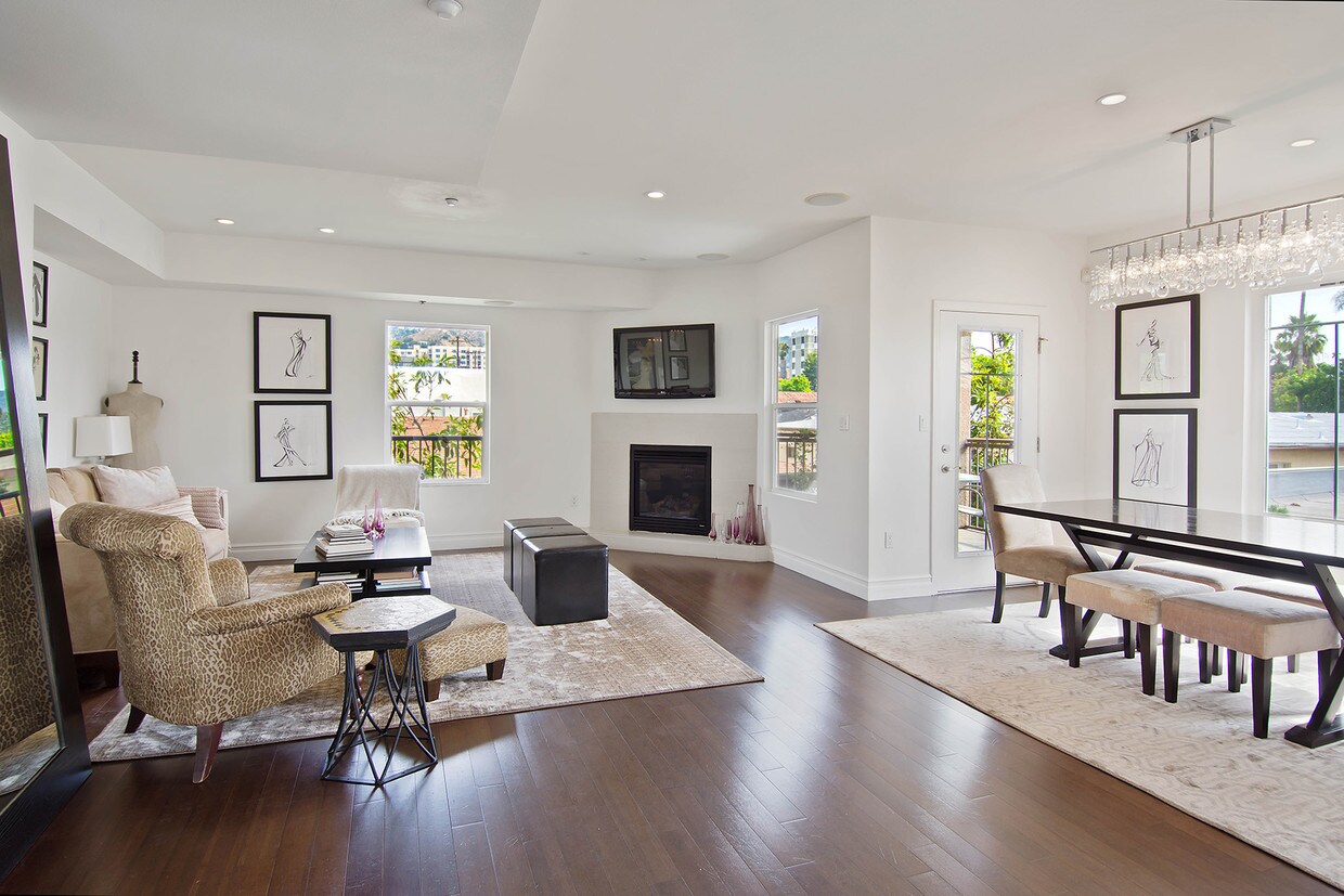 Foto principal - 1248 N Laurel Ave