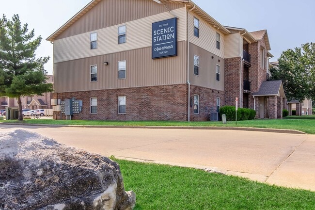 Building Photo - Scenic Station Apartments