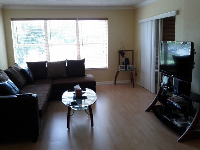 Building Photo - 2306 S Cypress Bend Dr