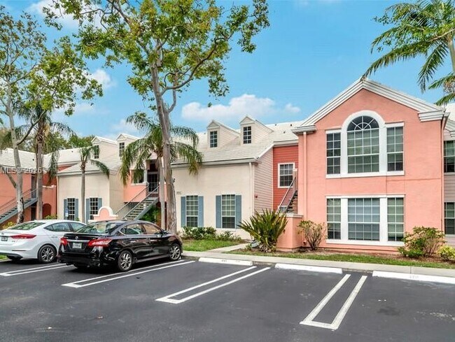 Building Photo - 1055 Crystal Way