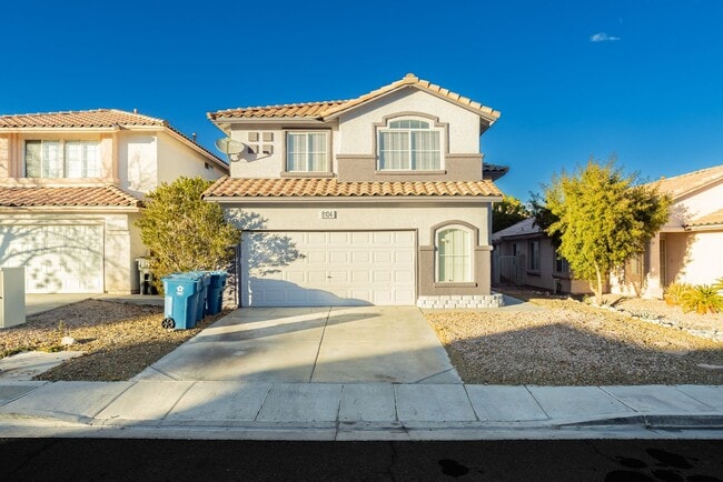 Building Photo - Spacious 6 Bed Home in Spring Valley