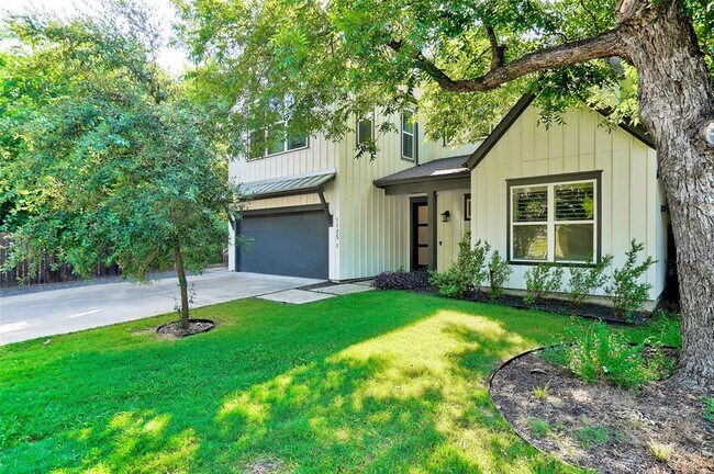 Building Photo - 1125 Saucedo St