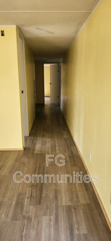 Foto del edificio - 112 Laurin Dr