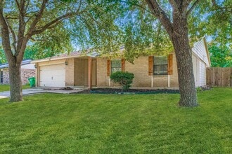 Building Photo - 226 Tara Plantation Dr